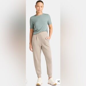 Avia women’s ScubaKnit grey fog pleat joggers